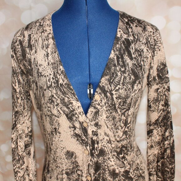 Aeuadani Women's Black Tan Print V-Neck Button-Up Angora Blend Tunic Sweater ~M~ - Picture 2 of 12